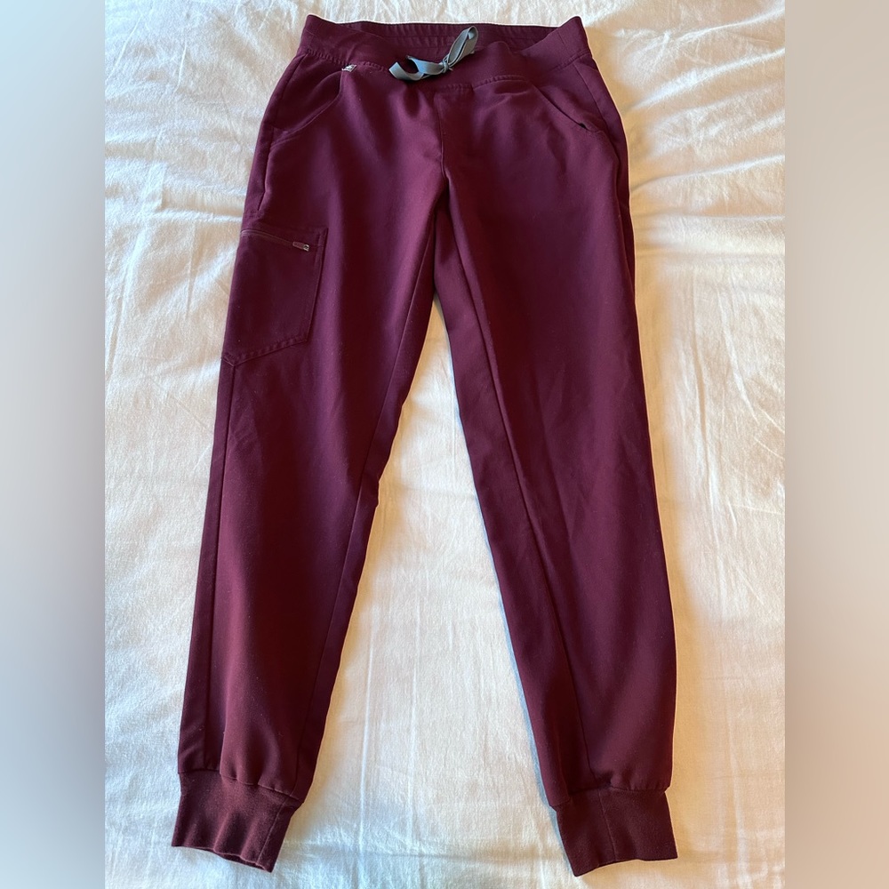 Figs Women’s Zamora Small Jogger Scrub Bottom - Burgundy Regular Length